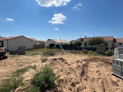 /international/fr/longeville-sur-mer-pays-de-la-loire-310106775795/