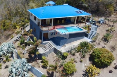 /international/vc/spring-bequia-spring-bequia-spring-bequia-310107949142/
