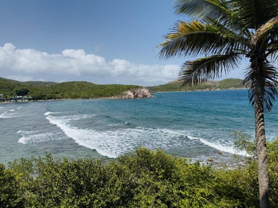 /international/vi/18-11-bolongo-fb-sea-cliff-st-thomas-00802-bolongo-st-thomas-bolongo-st-thomas-310108595126/