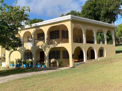 /international/vi/33-c-rattan-qu-33-c-st-croix-00820-rattan-and-belvedere-st-croix-rattan-and-belvedere-st-croix-310098951410/