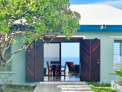 /international/vi/spring-gut-road-st-croix-st-croix-310099054324/
