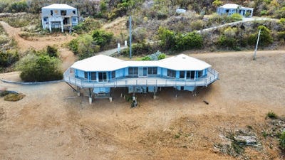 /international/vi/50-and-51-catherine-s-hope-eb-st-croix-st-croix-310108428282/