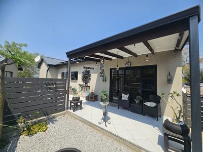 /international/za/hoedspruit-limpopo-310108523758/