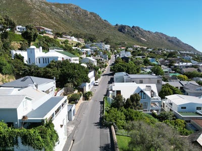 /international/za/watt-street-44-gordons-bay-central-western-cape-310108526719/