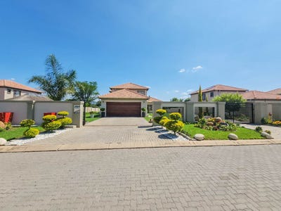 /international/za/tinderwood-43-ngwenya-river-estate-north-west-310108520360/