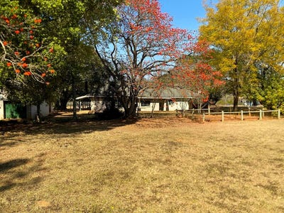 /international/za/the-oaks-road-269-white-river-estates-mpumalanga-310108511768/