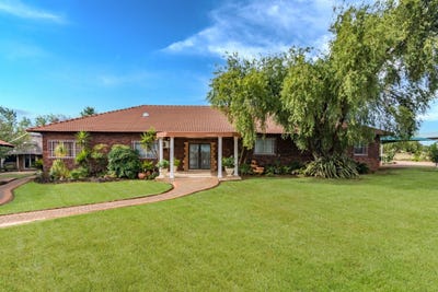 /international/za/hillside-ah-196-hillside-gauteng-310108514471/