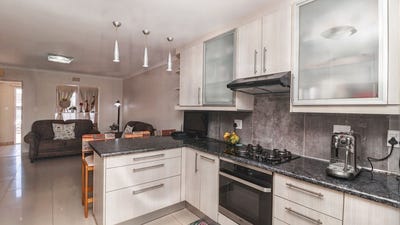 /international/za/cherry-hills-crescent-27a-sunningdale-western-cape-310108512101/