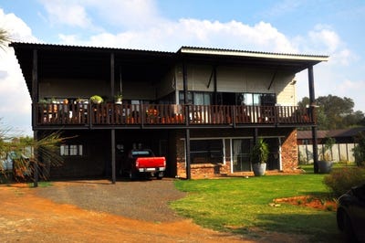 /international/za/quaggafontein-free-state-310108512982/