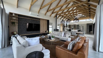 /international/za/klapmuts-western-cape-310108510556/