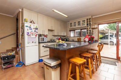 /international/za/prosperity-road-768-groblerpark-gauteng-310108514240/