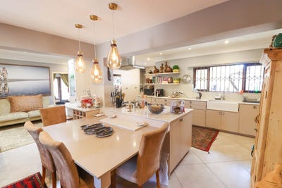 /international/za/rivonia-gauteng-310108513535/