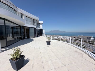 /international/za/bloubergstrand-western-cape-310108508286/
