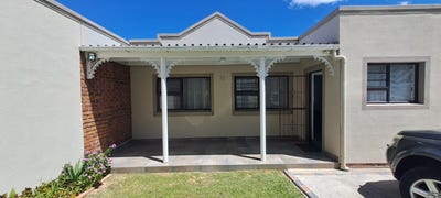 /international/za/11th-avenue-35-kleinmond-central-western-cape-310108523136/