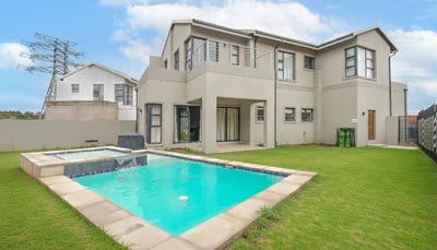 /international/za/broadacres-gauteng-310108522563/