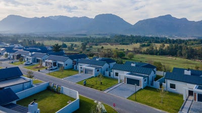 /international/za/brumby-avenue-1-unit-31879-paarl-south-western-cape-310108522992/