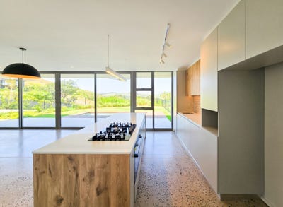 /international/za/m4-m4-unit-6-zimbali-lakes-resort-kwazulu-natal-310108524301/