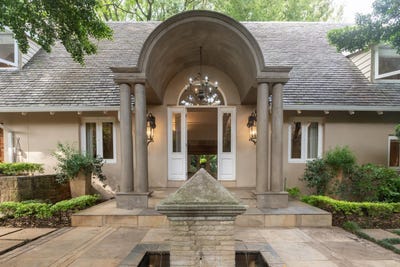 /international/za/eccleston-drive-johannesburg-gauteng-310106576759/