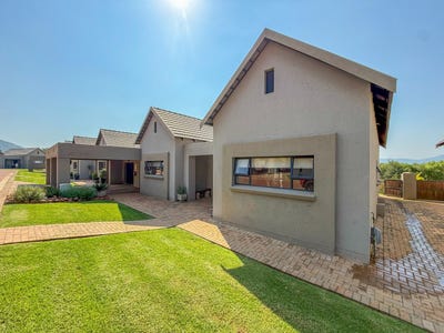 /international/za/megan-street-1-unit-17-leloko-lifestyle-eco-estate-north-west-310108512092/