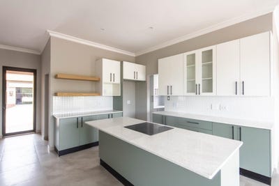 /international/za/xanadu-boulevard-88-xanadu-nature-estate-north-west-310108518481/