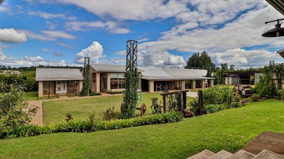 /international/za/white-river-ah-mpumalanga-310108941394/