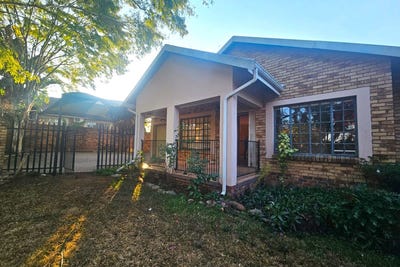/international/za/9-bergmahonie-way-west-acres-nelspruit-mpumalanga-nelspruit-mpumalanga-310106132973/