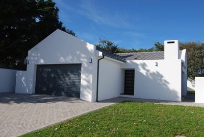 /international/za/6th-avenue-93-shelley-point-western-cape-310108525223/