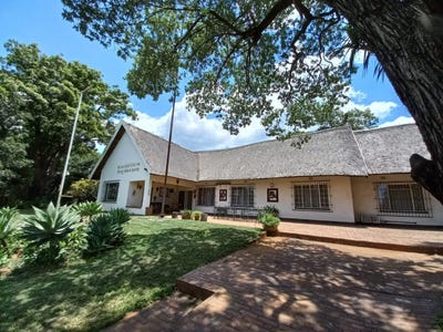 /international/za/rustenburg-rural-north-west-310108517167/