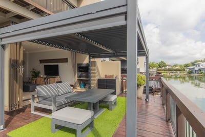 /international/za/villa-crescent-37-the-islands-estates-north-west-310108513907/