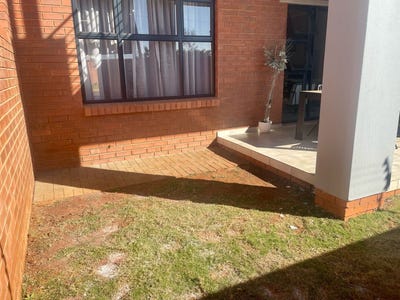 /international/za/3rd-road-385-unit-2120-sinoville-gauteng-310108515369/