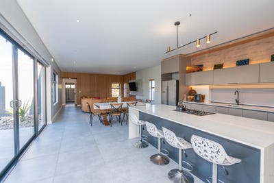 /international/za/lady-anne-barnard-drive-928-langebaan-country-estate-western-cape-310108516864/