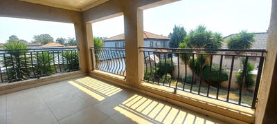 /international/za/sonneveld-gauteng-310108515956/
