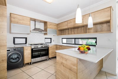 /international/za/paulshof-gauteng-310108522312/