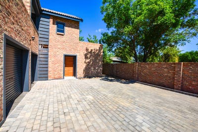 /international/za/vyfhoek-north-west-310108517234/