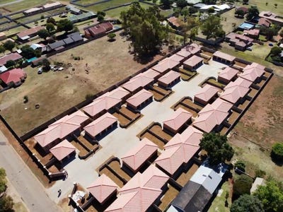 /international/za/riversdale-gauteng-310108519208/