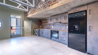 /international/za/shelley-road-22-unit-1-woodstock-western-cape-310108524596/