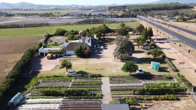 /international/za/r44-0-stellenbosch-central-western-cape-310108518199/