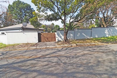 /international/za/bryanston-gauteng-310109174171/