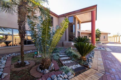/international/za/henley-on-klip-gauteng-310108511724/