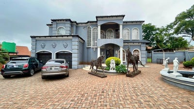 /international/za/safari-gardens-north-west-310108522443/