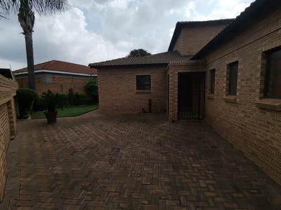 /international/za/lincoln-avenue-26-unit-1-new-market-park-gauteng-310108510503/