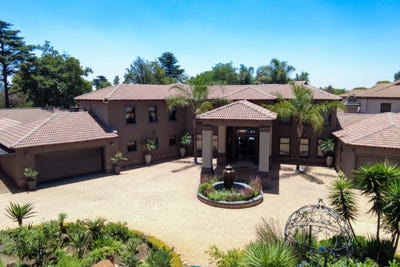 /international/za/ness-avenue-16-lakefield-gauteng-310108524847/
