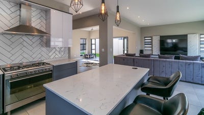 /international/za/olivedale-gauteng-310108524235/