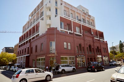 /international/za/100-main-rd-sea-point-cape-town-8005-south-africa-cape-town-western-cape-310106687198/?lang=fr