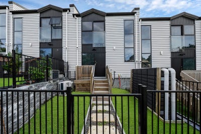 /international/nz/parker-avenue-new-lynn-auckland-320108485046/