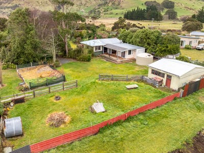 /international/nz/driver-street-long-beach-otago-320101224627/