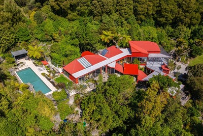 /international/nz/bay-vista-drive-pohara-tasman-320103174606/