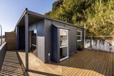 /international/nz/battery-road-ahuriri-hawke-s-bay-320107811772/