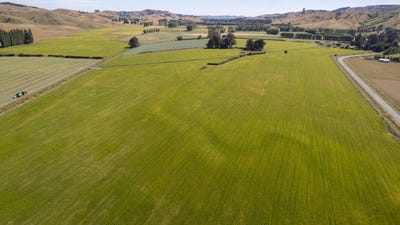 /international/nz/longbush-road-carterton-wellington-320107271097/
