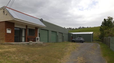 /international/nz/railway-street-balclutha-otago-320104309657/
